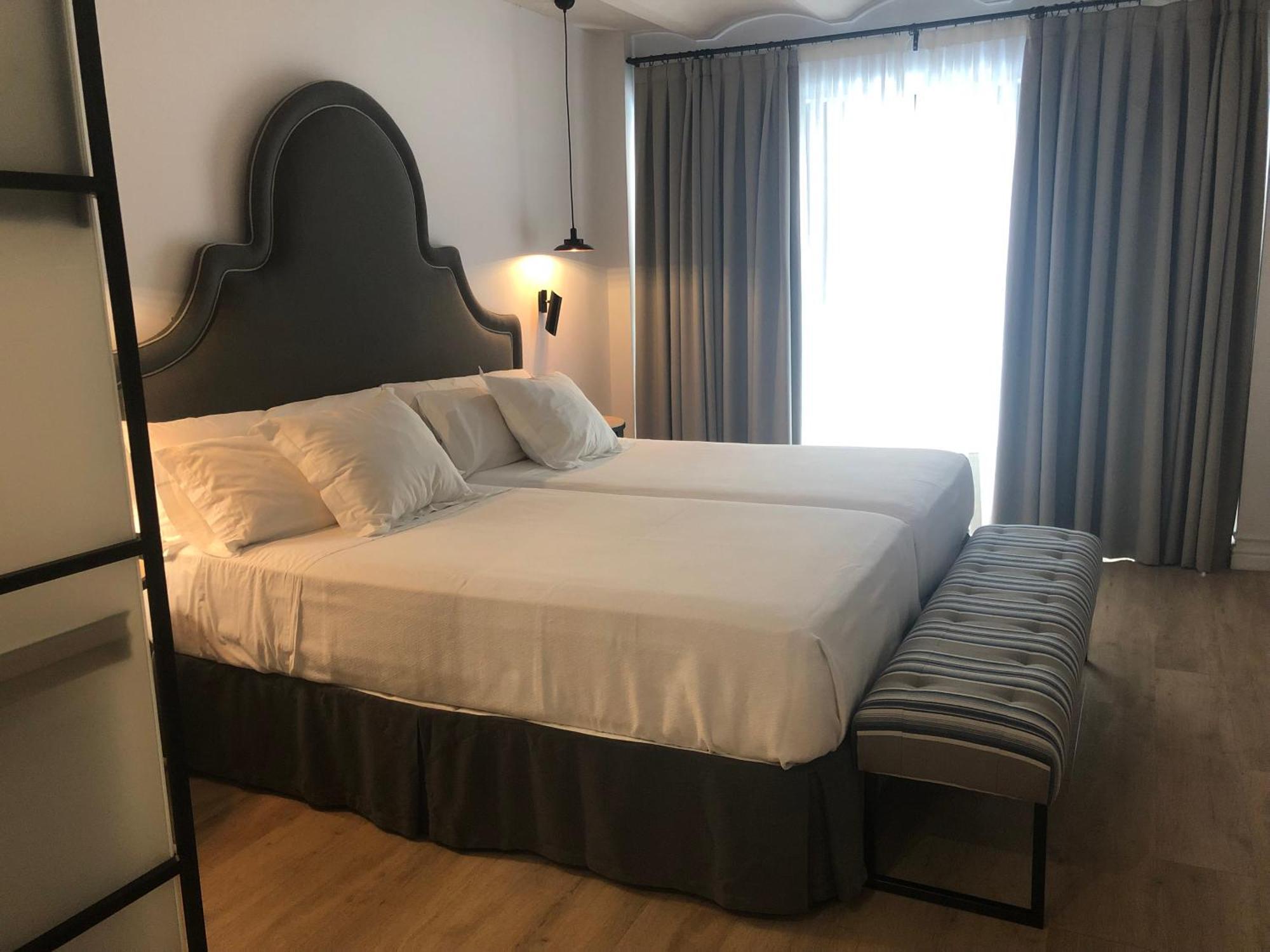 Suites Hom Sevilla — Photos 1